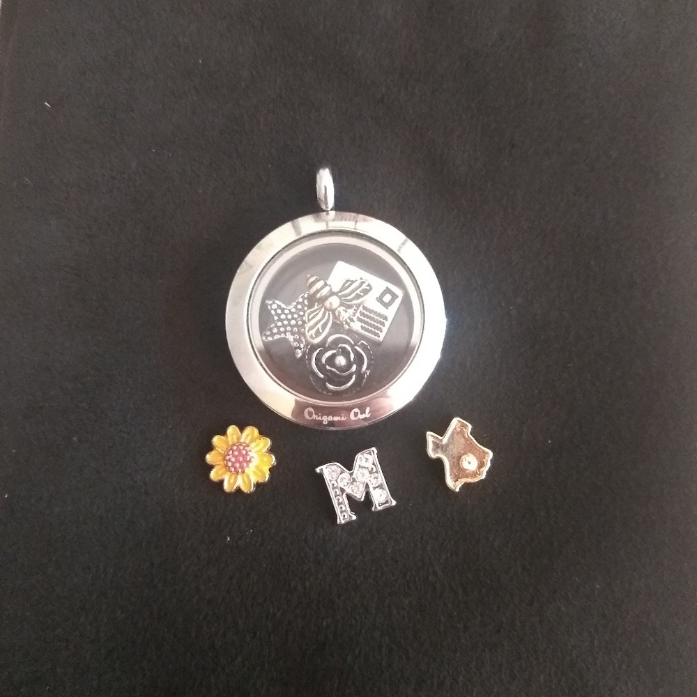 Origami Owl Locket and Charms Set